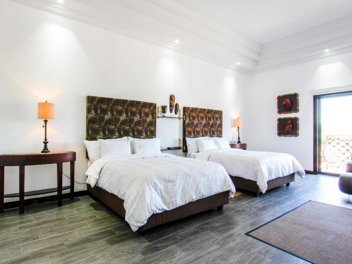 Hotel Boutique Villa Toscana Hermosillo Bagian luar foto